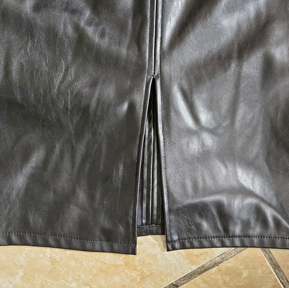 Ramisu Collection Faux Leather Skirt - Picture 4 of 5